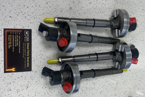 16600-MA70A GENUINE USED TESTED NISSAN PATROL DIESEL INJECTOR SET. SET OF 4 INJECTORS WITH WASHERS.